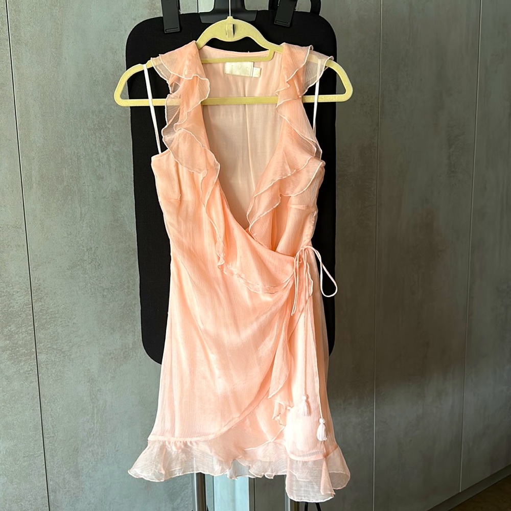TJD MINI WRAP RUFFLE DRESS SIZE XS